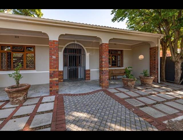 3 BEDROOM HOUSE FOR SALE IN BOSTON